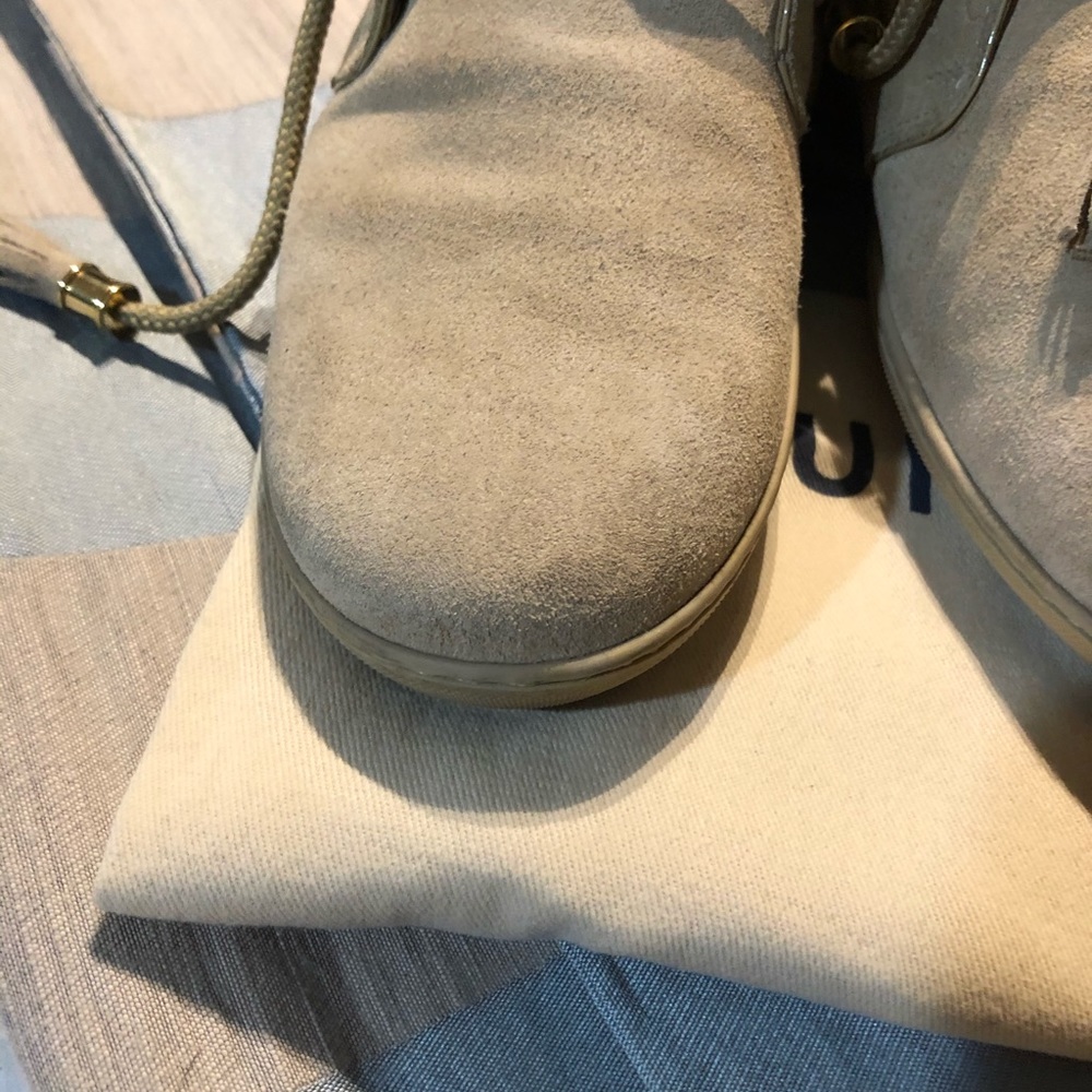 Louis Vuitton Tan suede high top sneakers - Picture 5 of 8